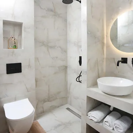 Danae Comfort Living