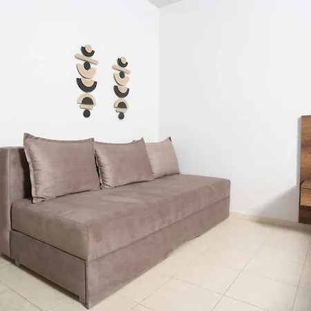 Danae Comfort Living شقة