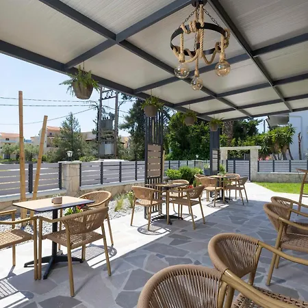 Danae Comfort Living Apartmán *