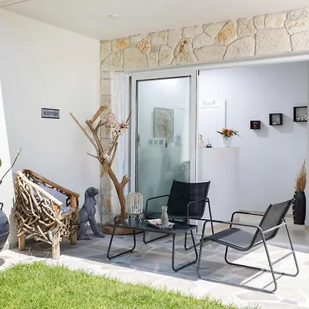 Danae Comfort Living Apartment Pefkochori